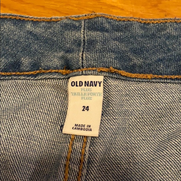 Old Navy Jean Shorts - Picture 3 of 5